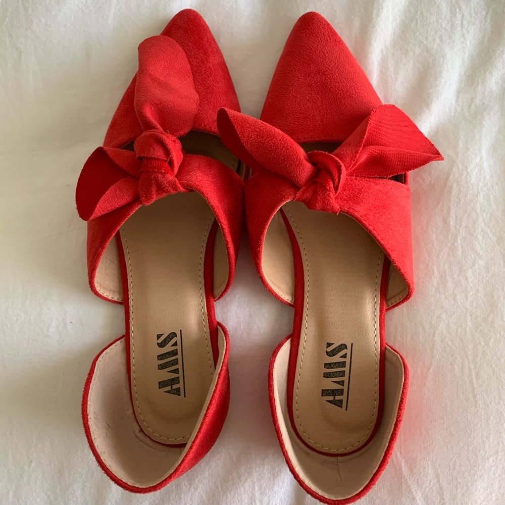 Pointed Toe Bow Flats - image 1